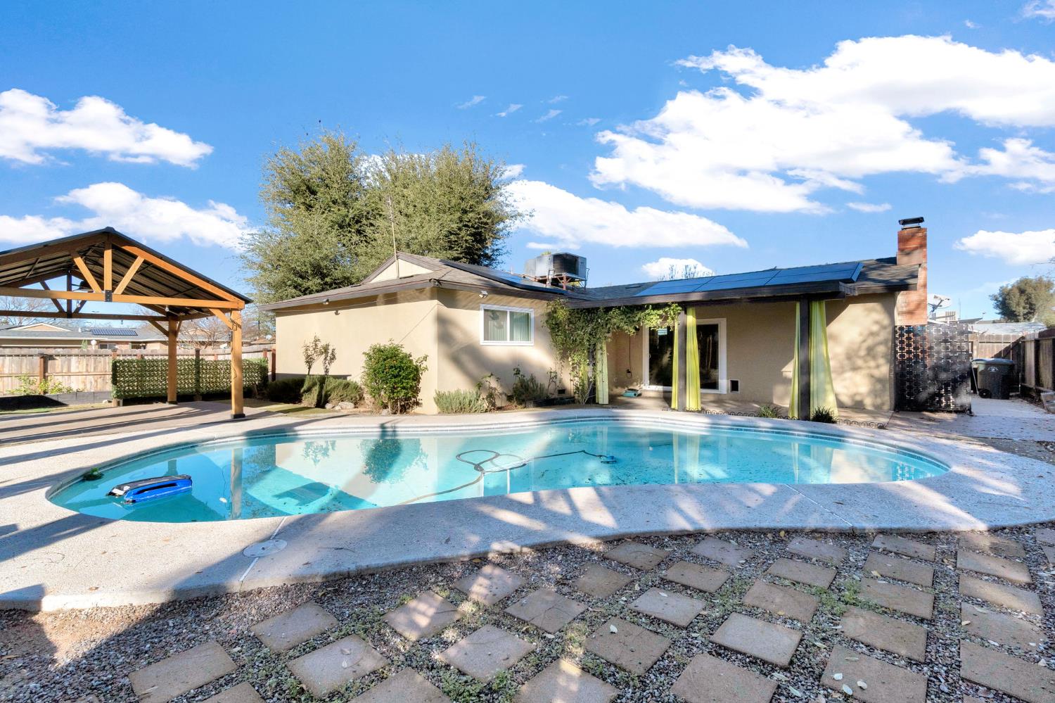 1408 Alamos Ave, Clovis, CA 93611