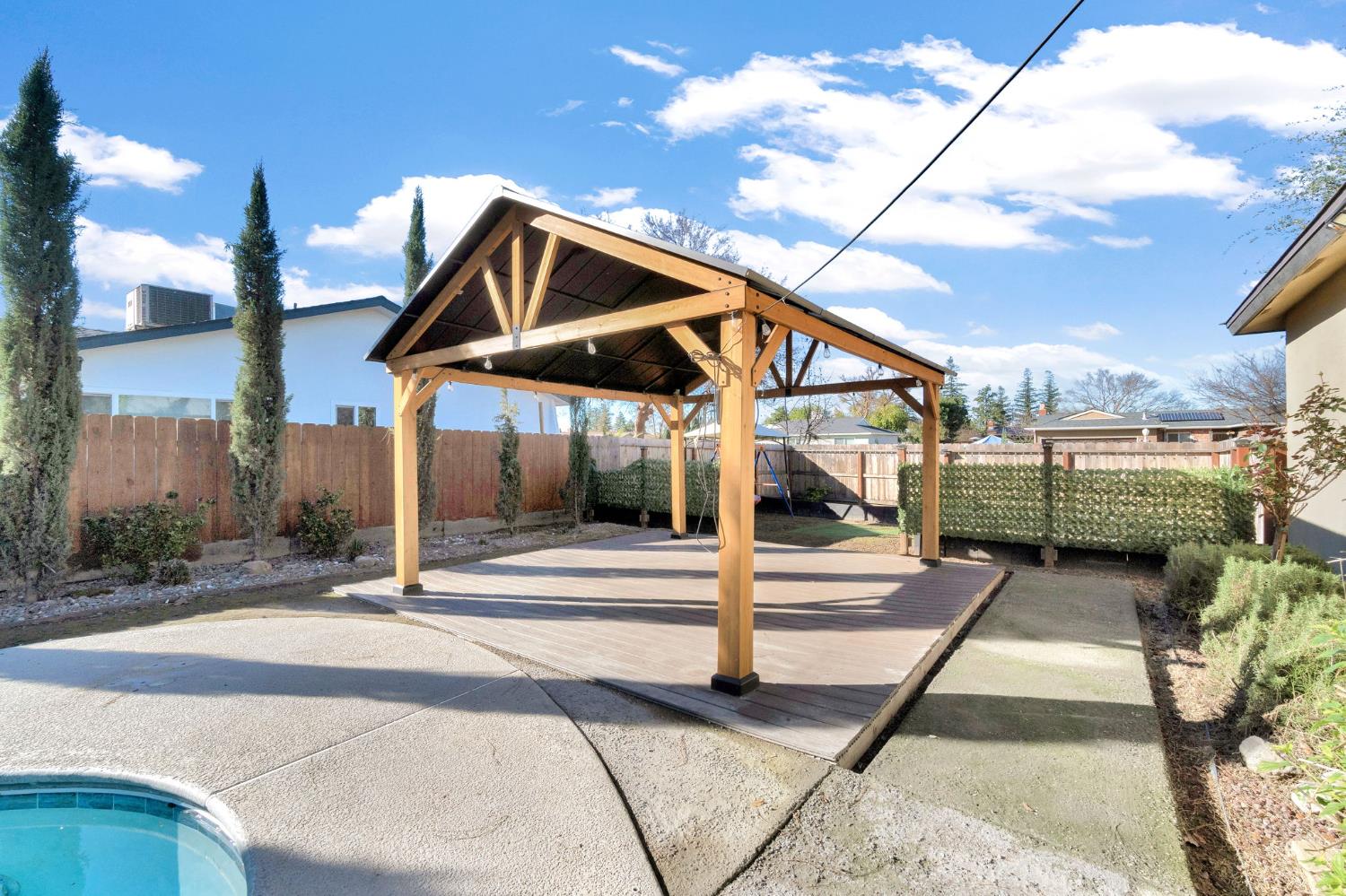 1408 Alamos Ave, Clovis, CA 93611