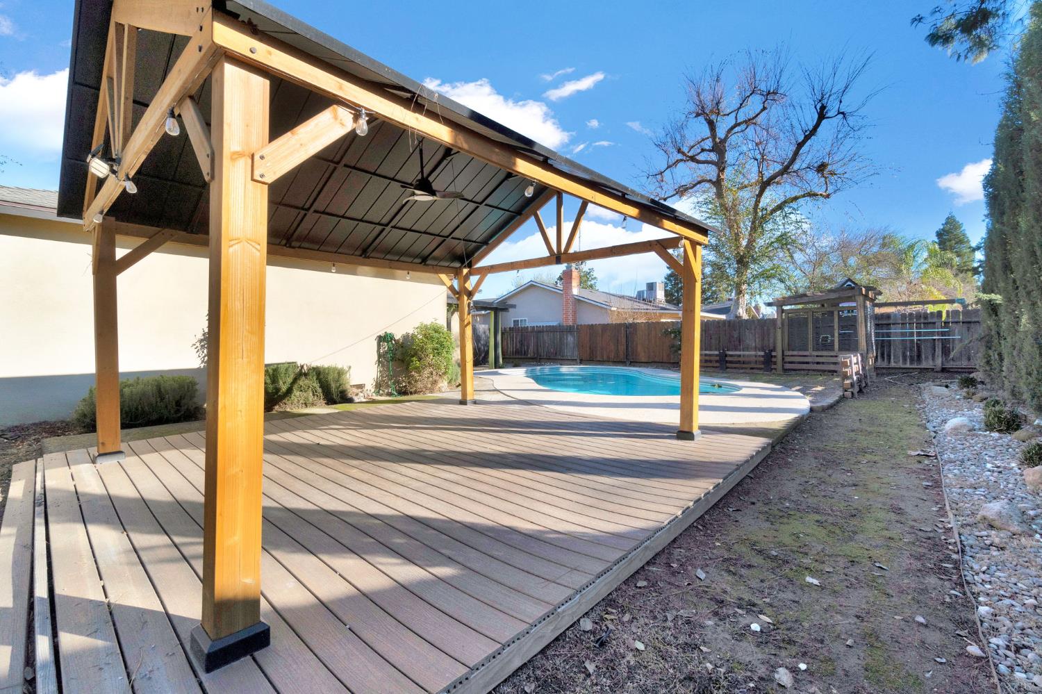 1408 Alamos Ave, Clovis, CA 93611