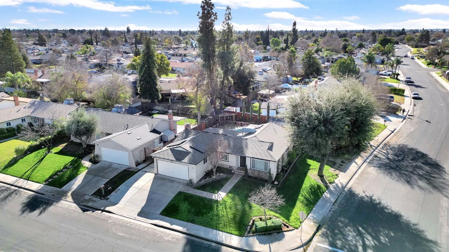 1408 Alamos Ave, Clovis, CA 93611