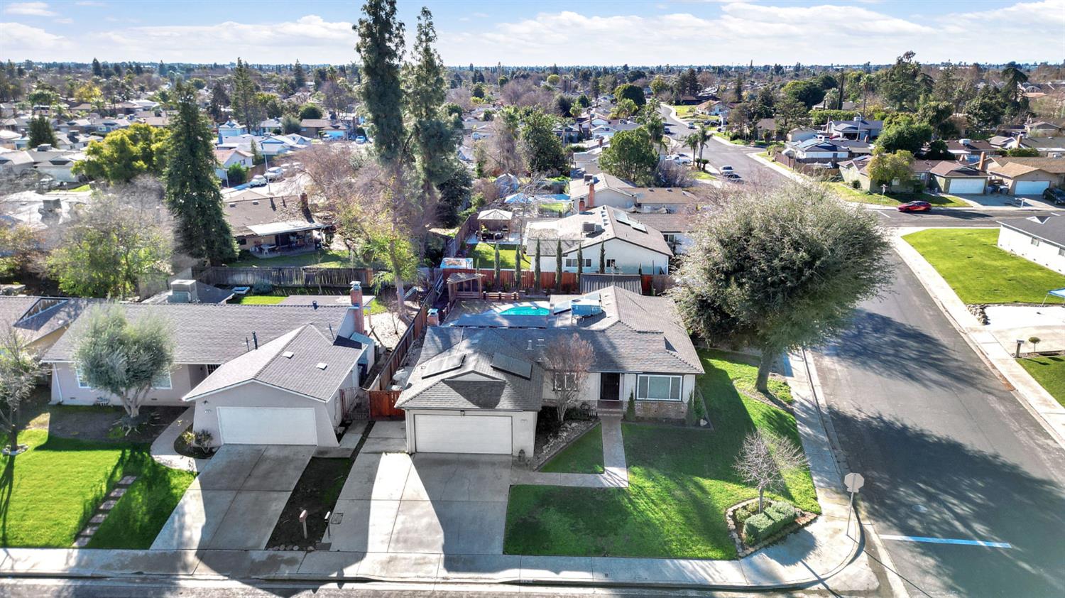 1408 Alamos Ave, Clovis, CA 93611