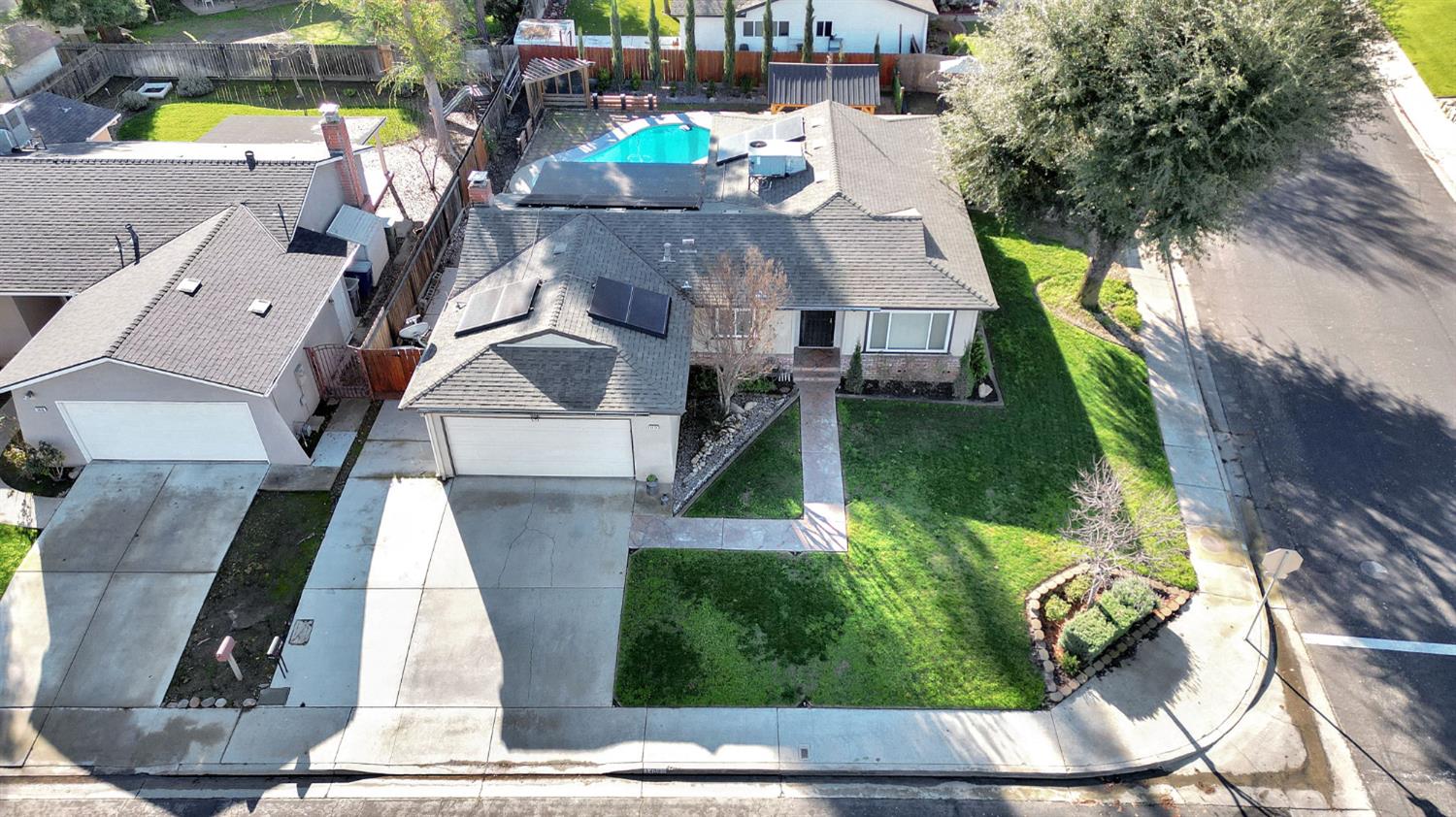 1408 Alamos Ave, Clovis, CA 93611