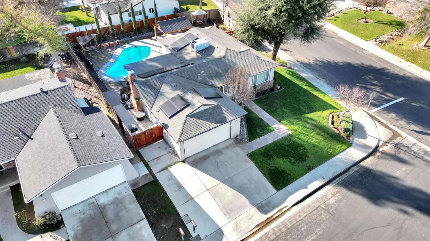 1408 Alamos Ave, Clovis, CA 93611