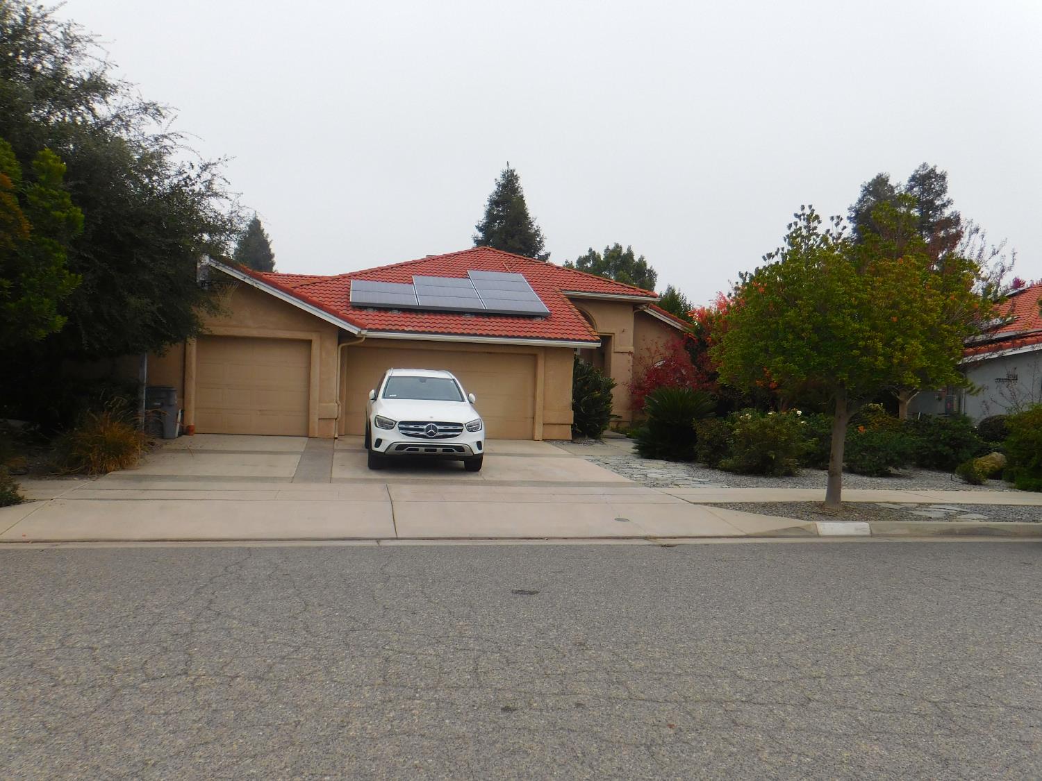 3215 Tragon St, Madera, CA 93637