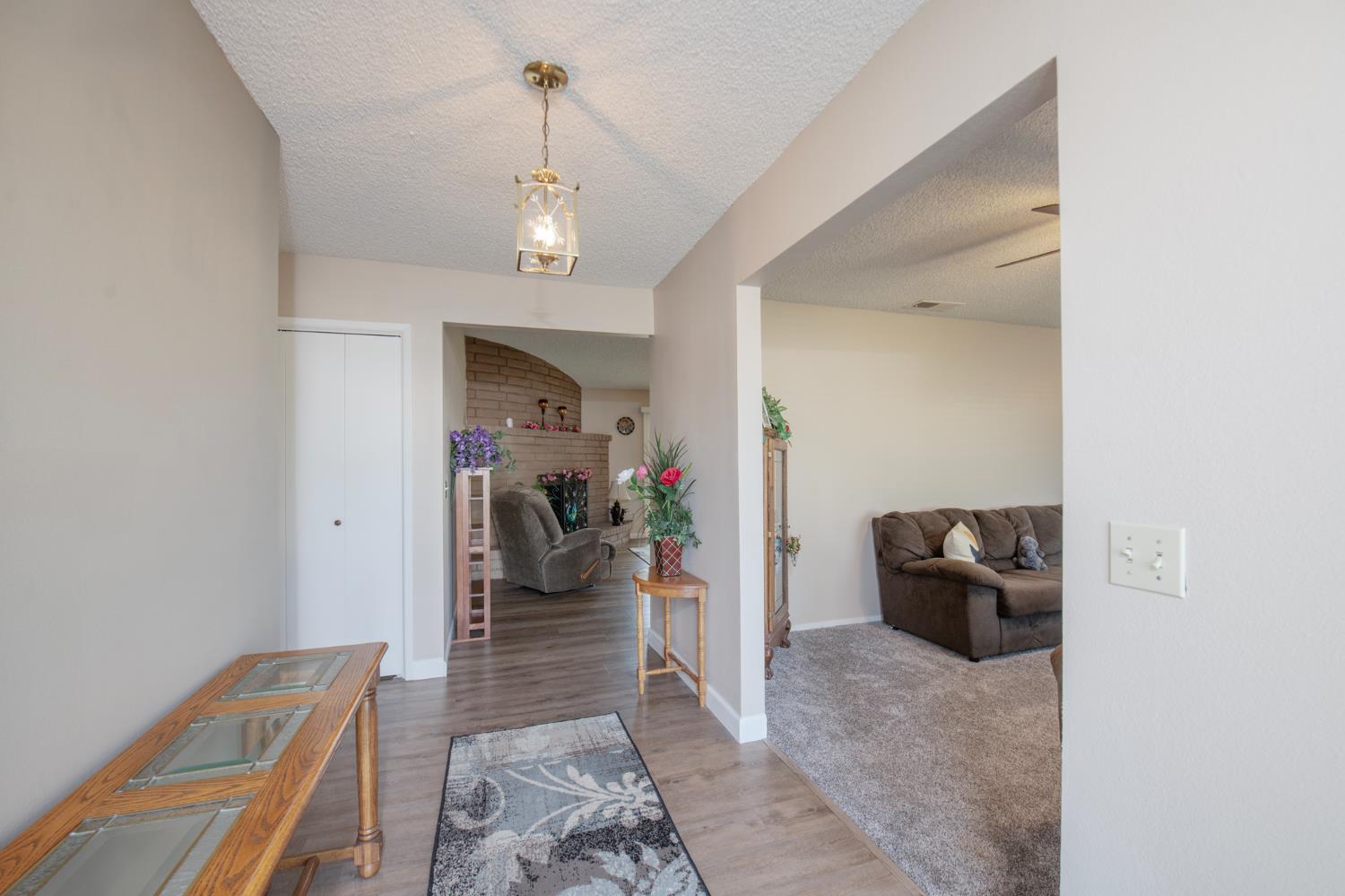 1125 W Sierra Ave, Fresno, CA 93711