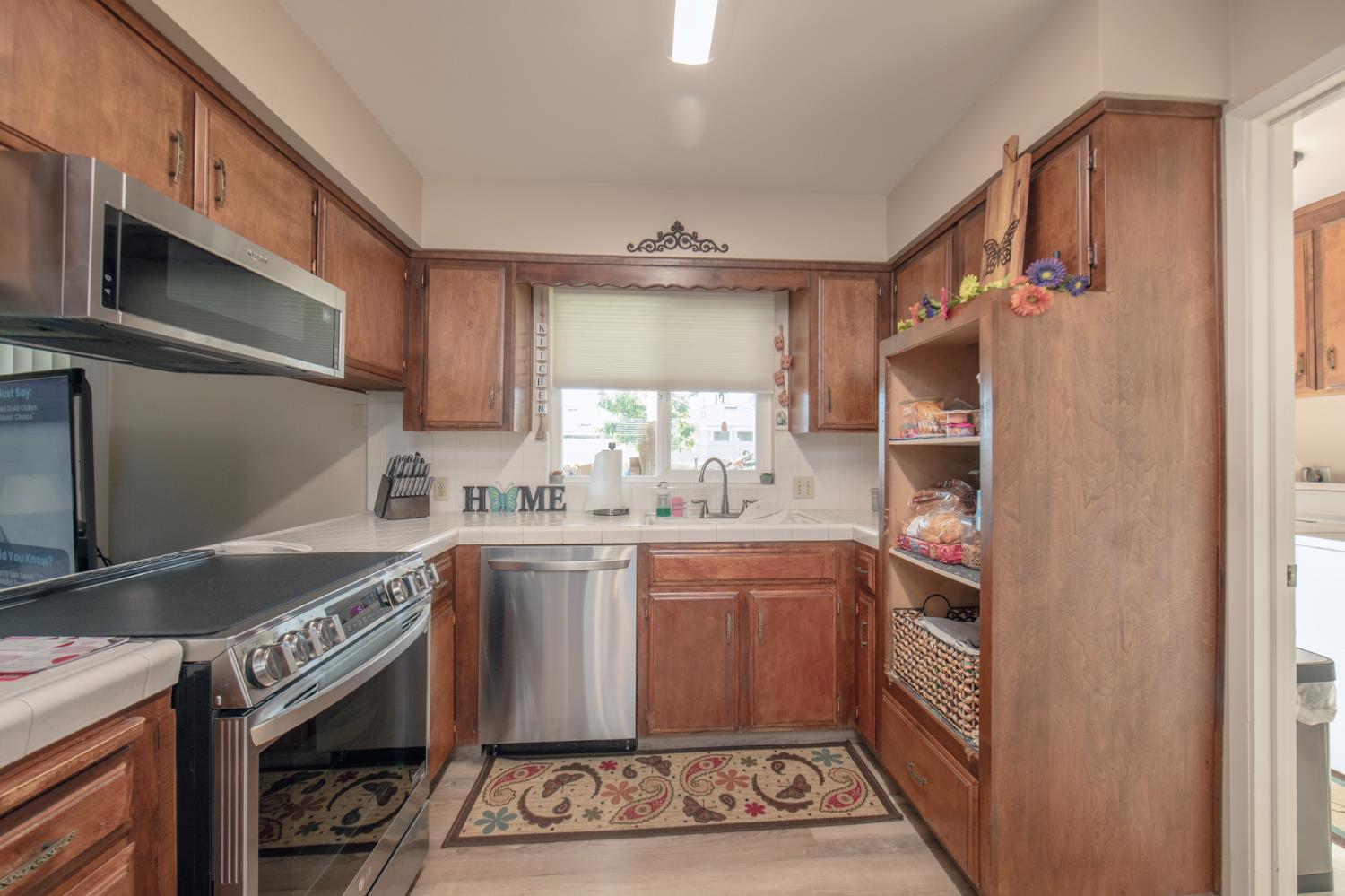 1125 W Sierra Ave, Fresno, CA 93711