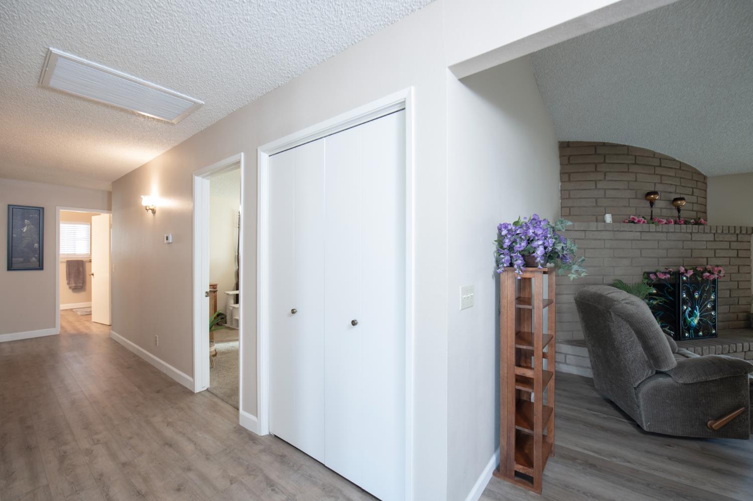 1125 W Sierra Ave, Fresno, CA 93711