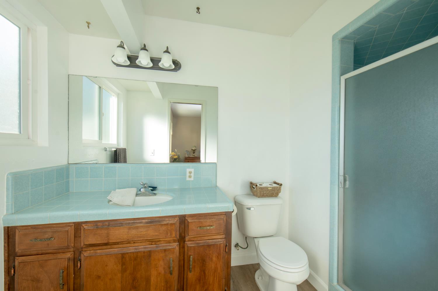 1125 W Sierra Ave, Fresno, CA 93711