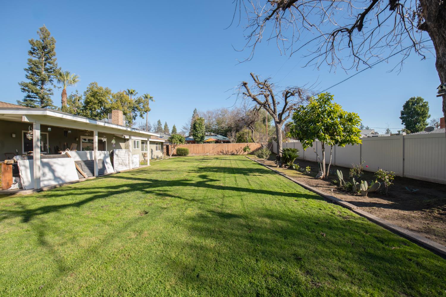 1125 W Sierra Ave, Fresno, CA 93711