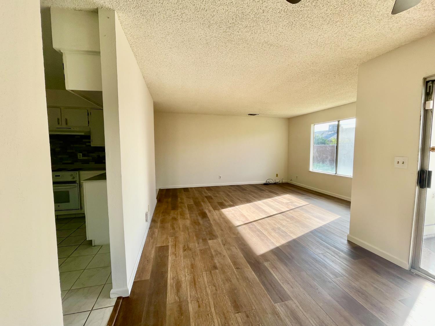 14853 W Middleton, Kerman, CA 93630