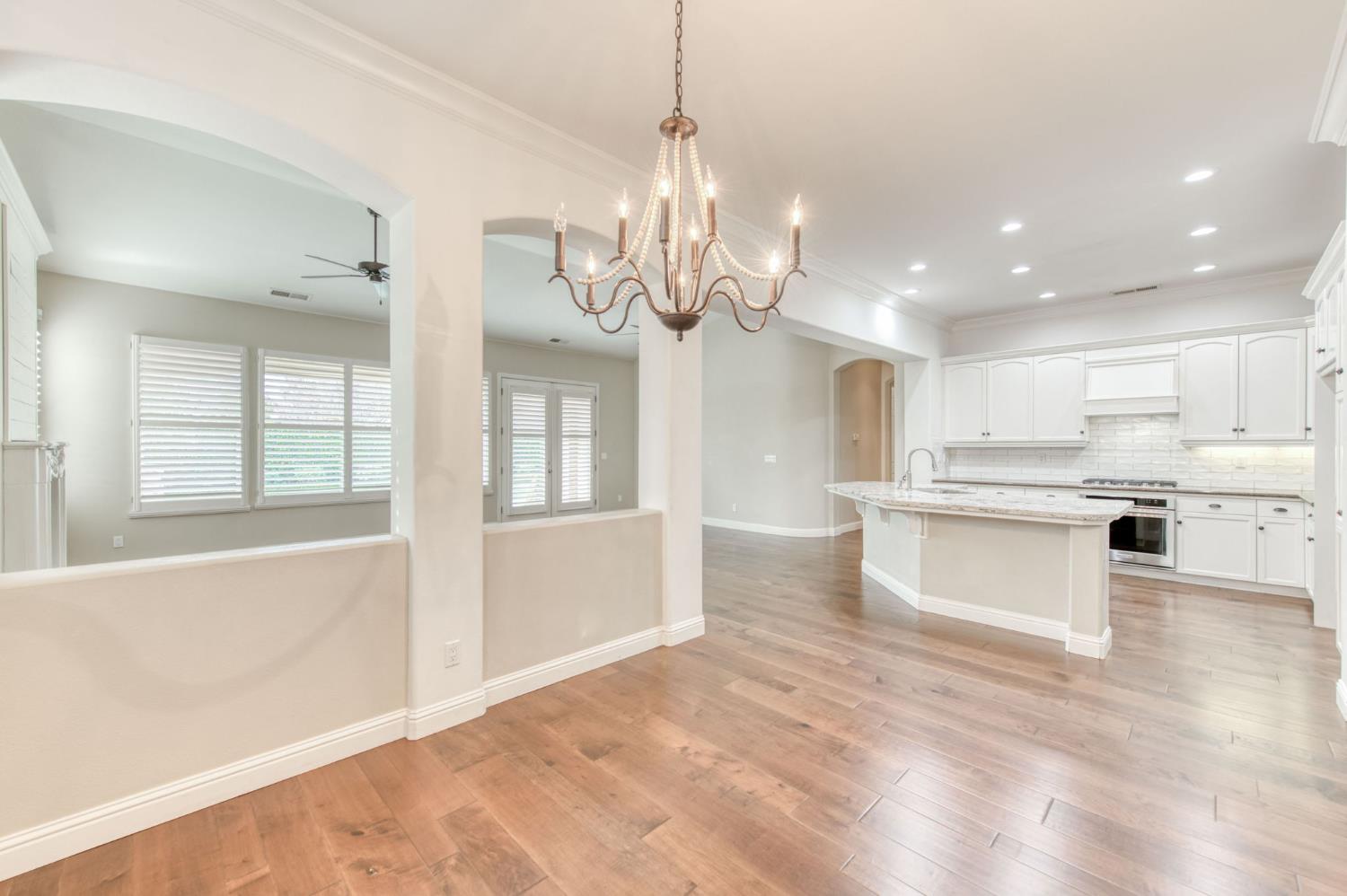 1646 N Hughes Ave, Clovis, CA 93619