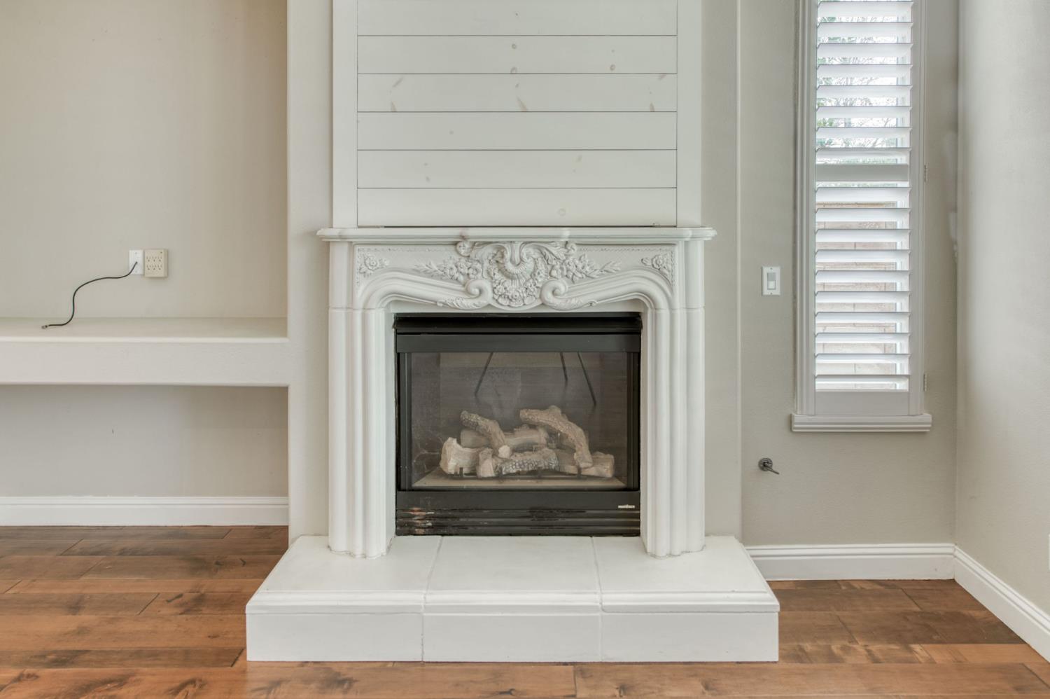 1646 N Hughes Ave, Clovis, CA 93619