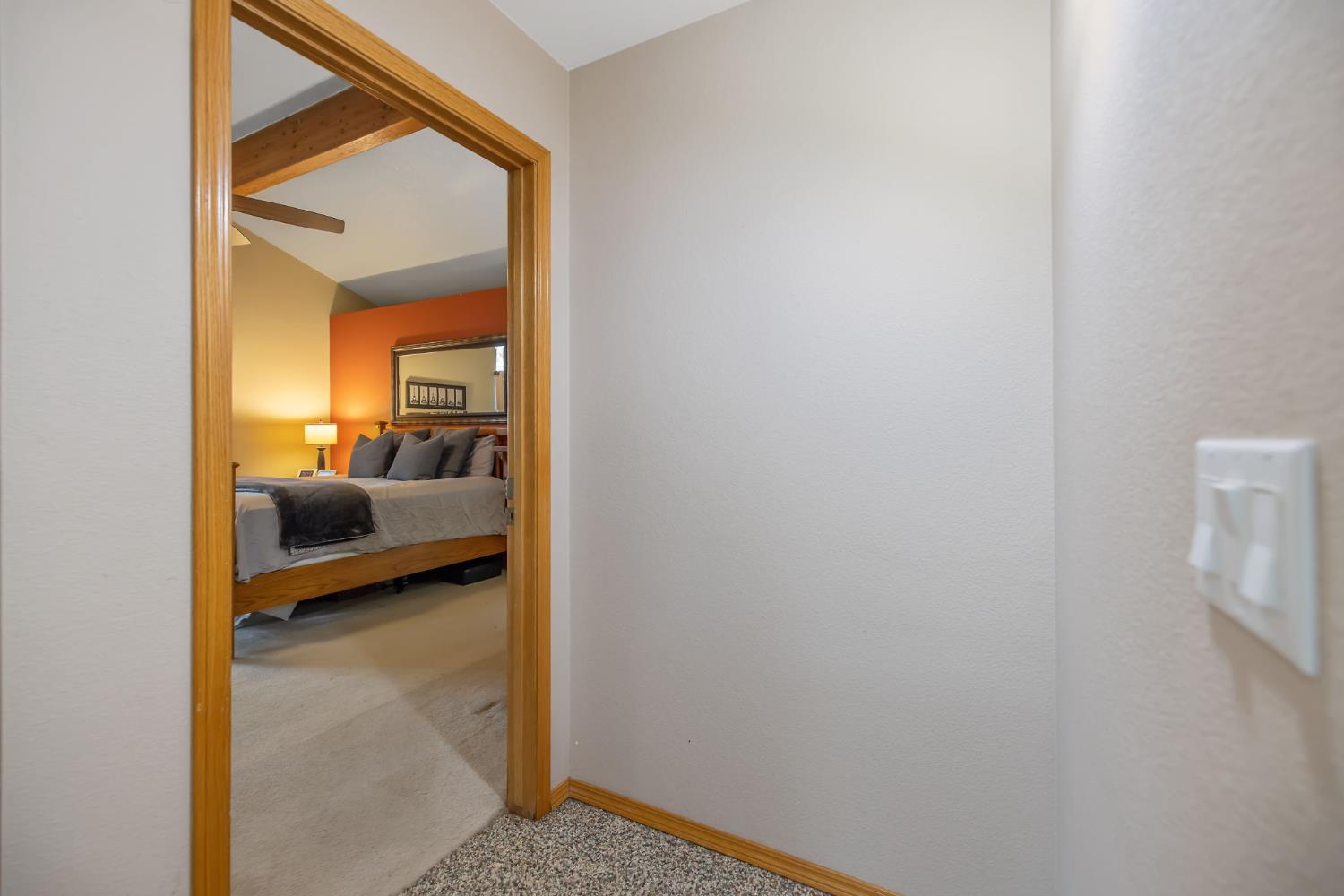 594 Diana Ct, Hanford, CA 93230