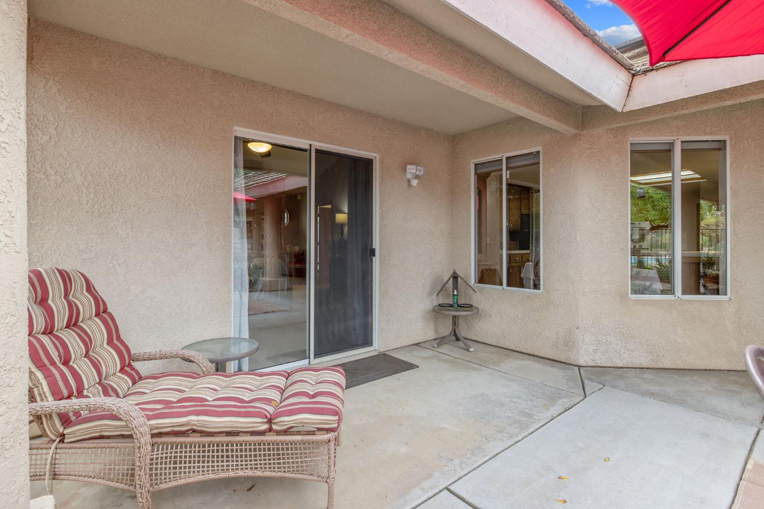 594 Diana Ct, Hanford, CA 93230