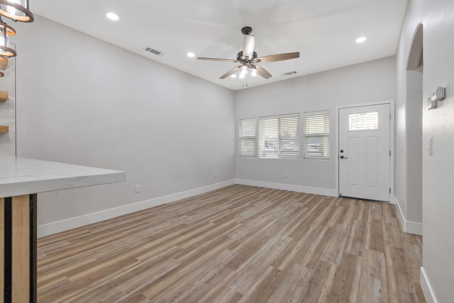 2022 Bauder St, Selma, CA 93662