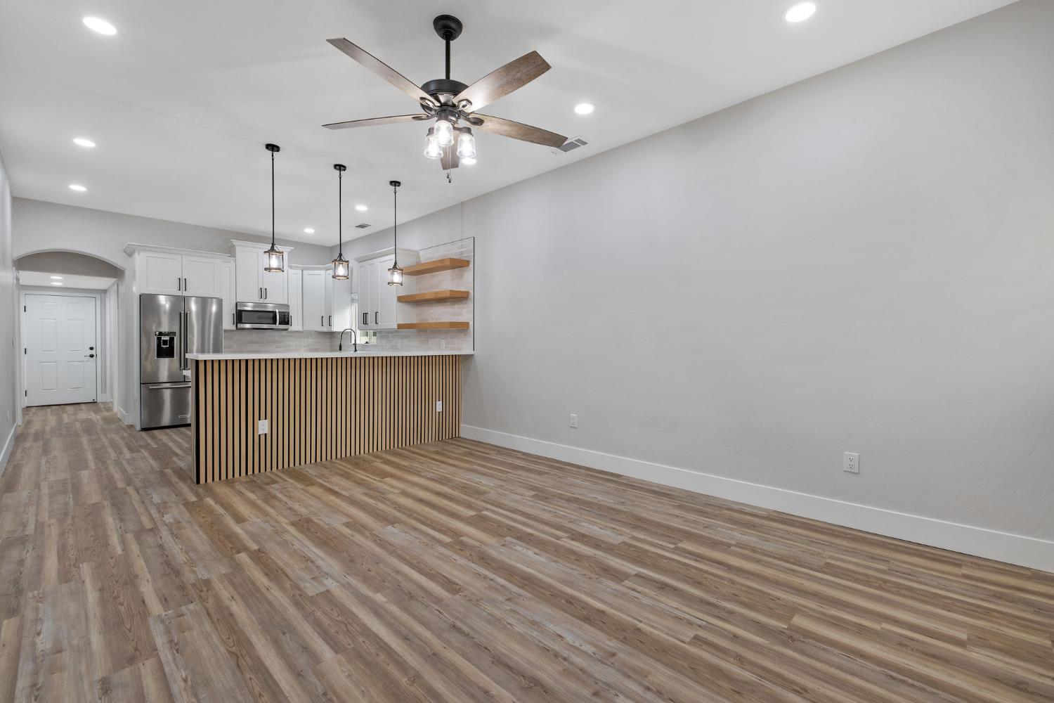 2022 Bauder St, Selma, CA 93662