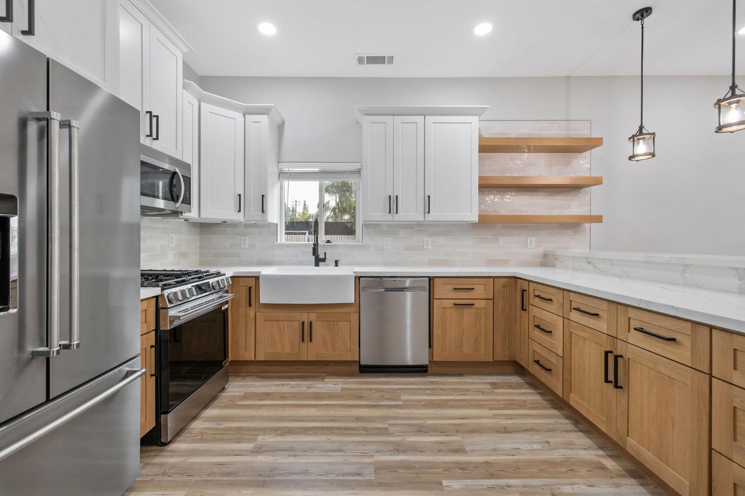 2022 Bauder St, Selma, CA 93662