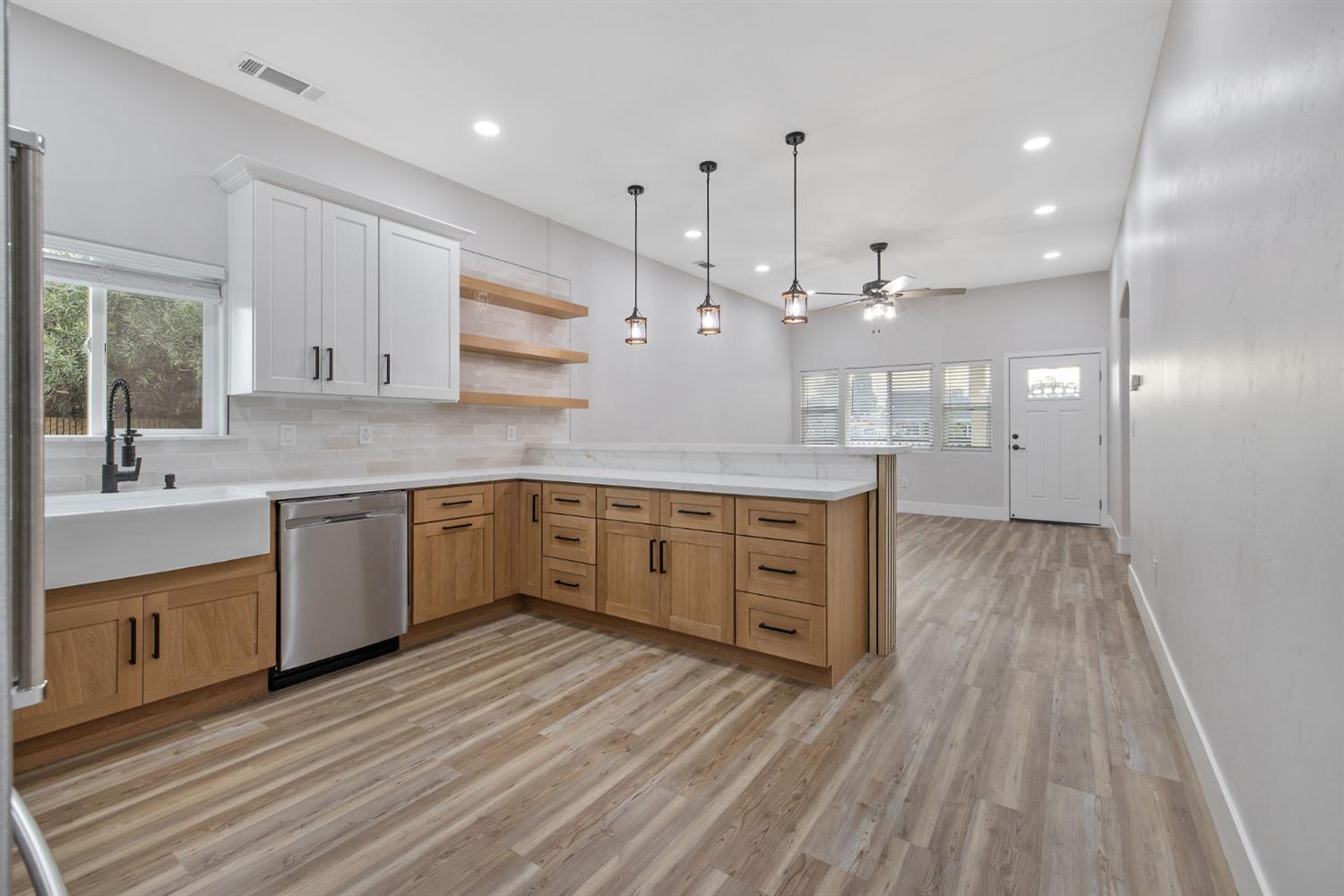 2022 Bauder St, Selma, CA 93662