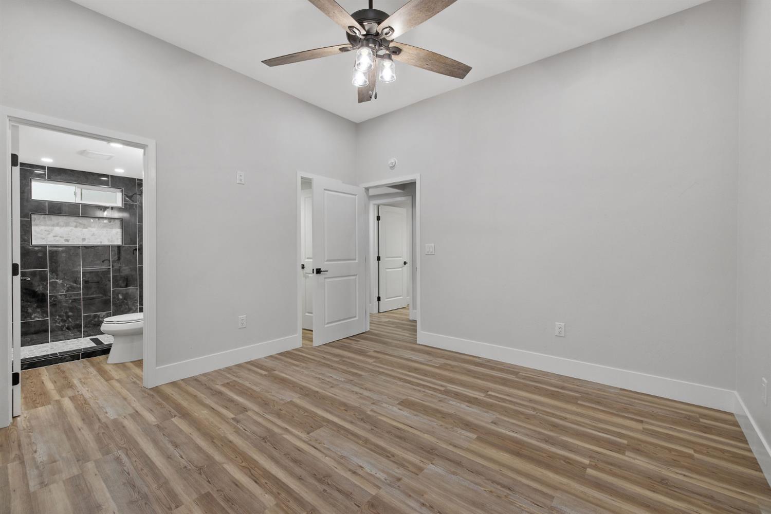 2022 Bauder St, Selma, CA 93662