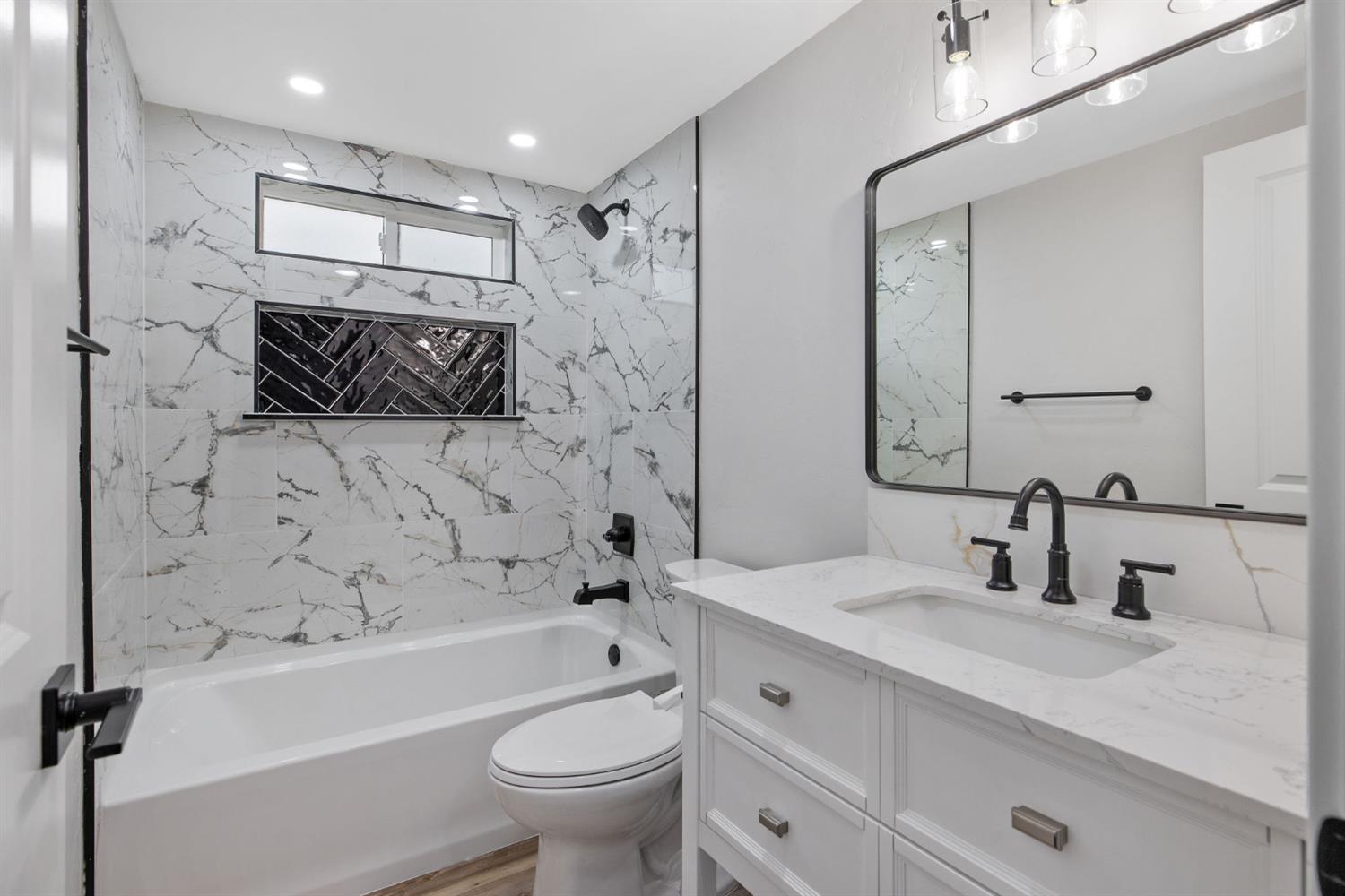 2022 Bauder St, Selma, CA 93662