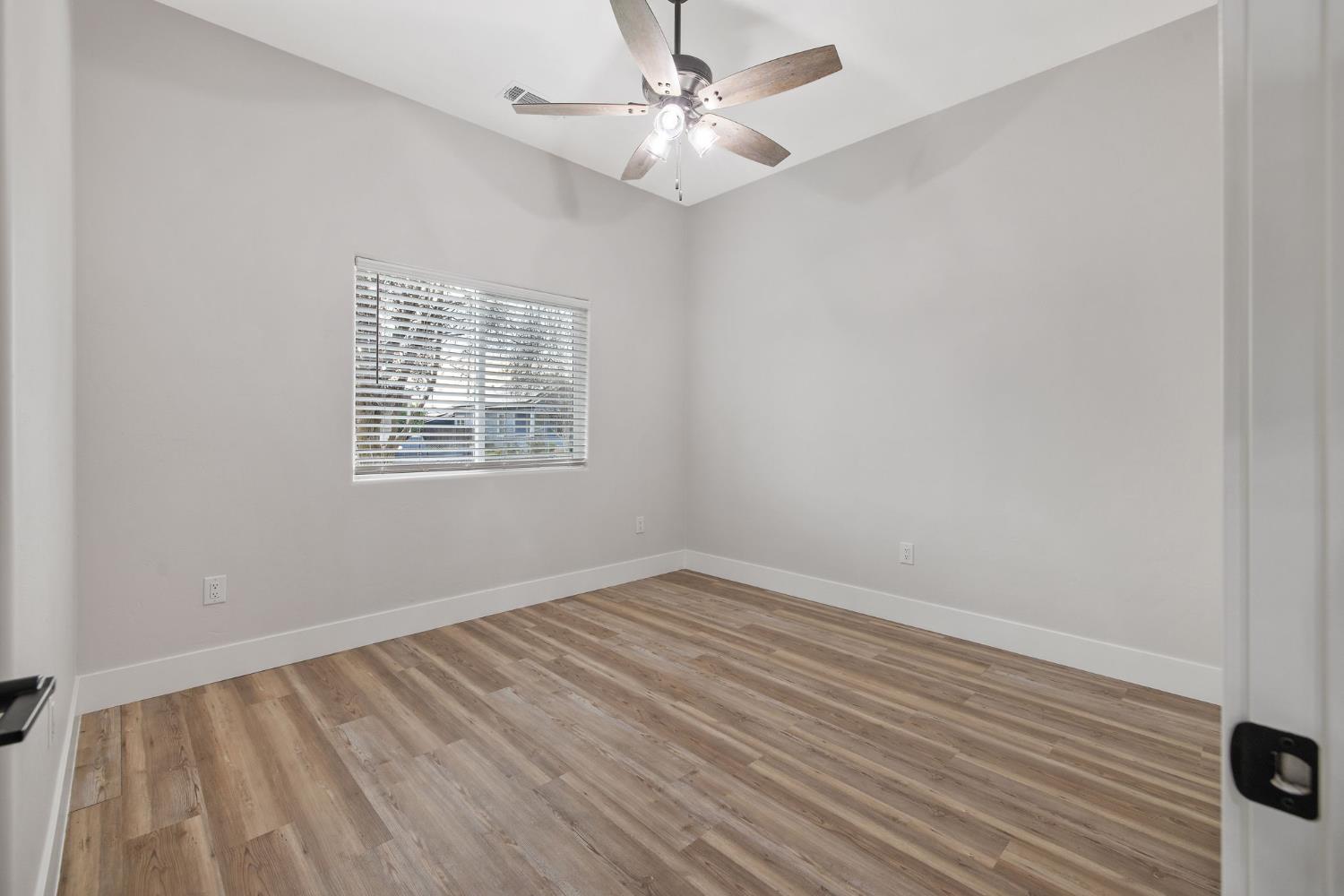 2022 Bauder St, Selma, CA 93662