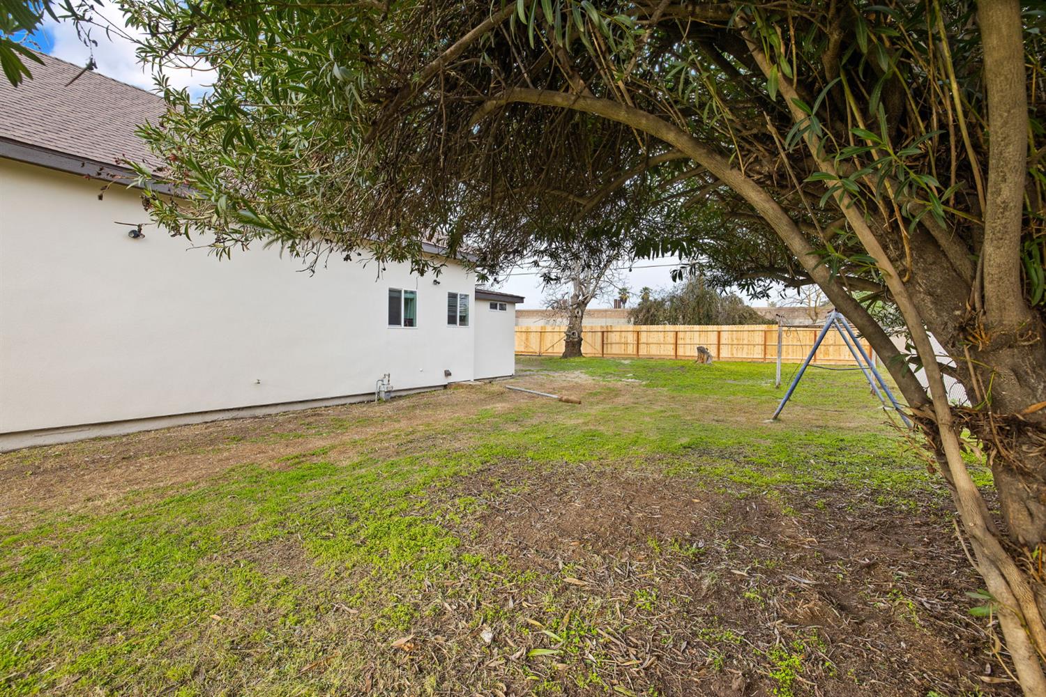 2022 Bauder St, Selma, CA 93662