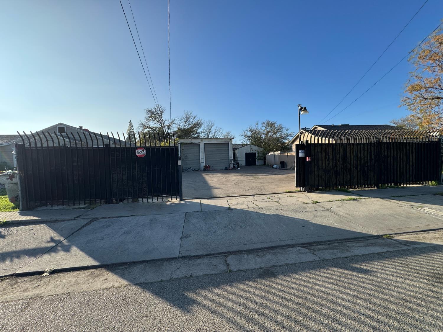 1383 N Abby St, Fresno, CA 93703