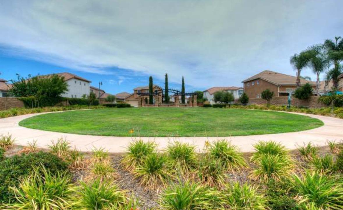 852 Beauregard Ln, Clovis, CA 93619