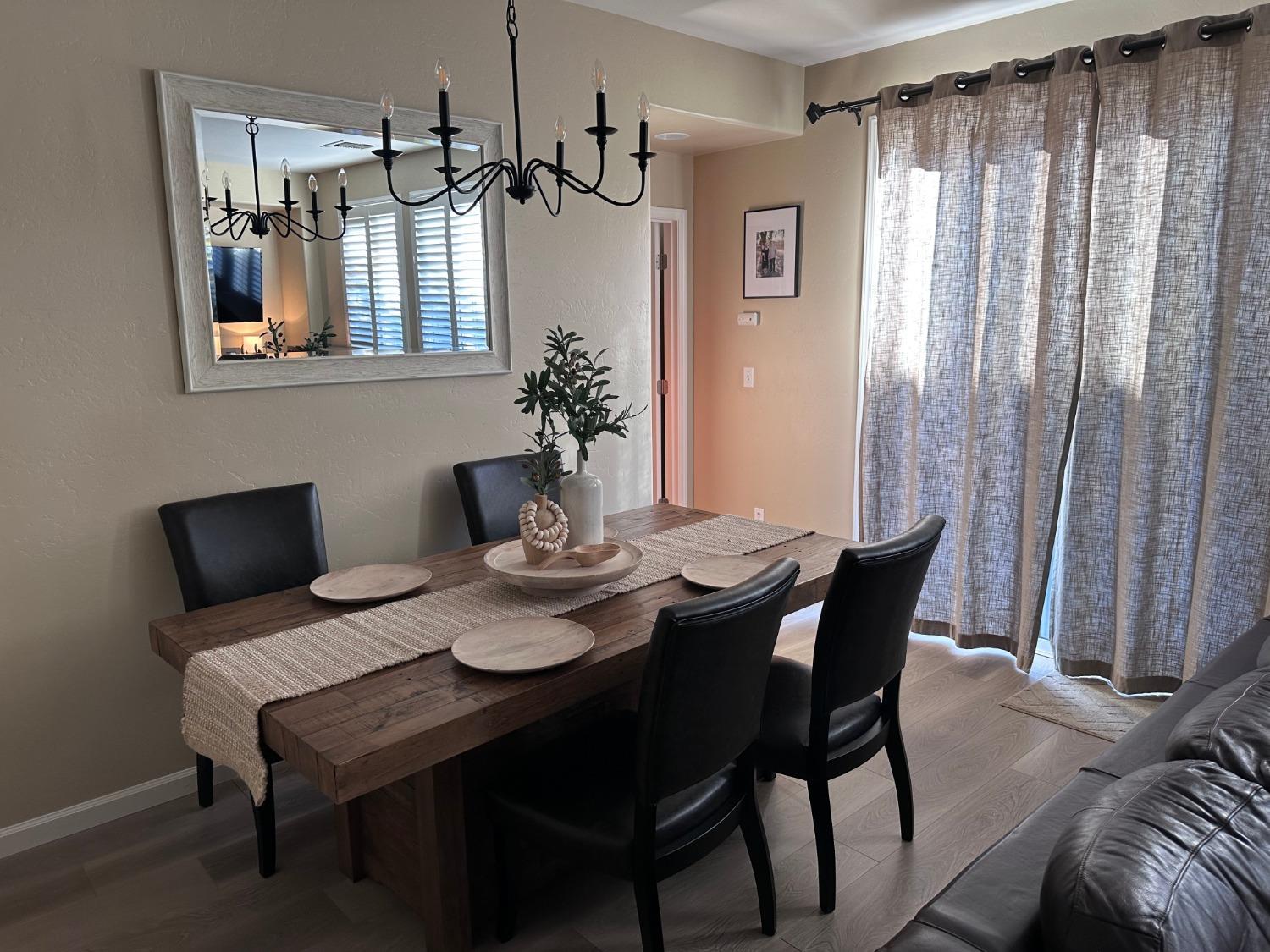 852 Beauregard Ln, Clovis, CA 93619