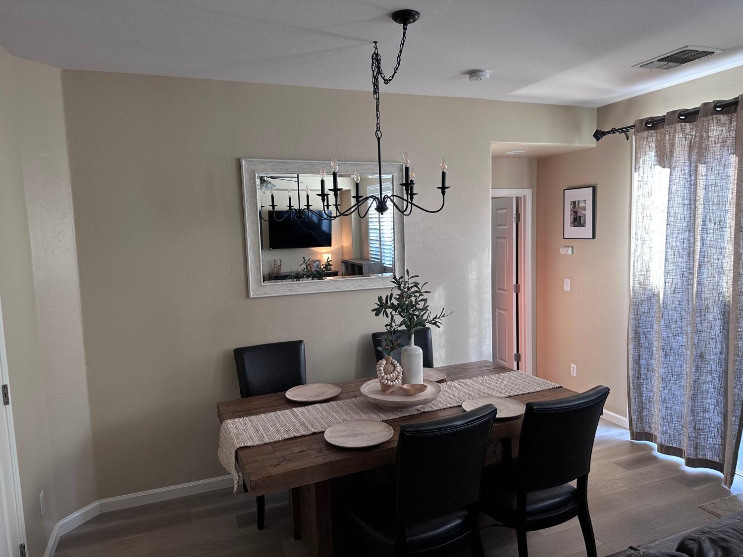 852 Beauregard Ln, Clovis, CA 93619