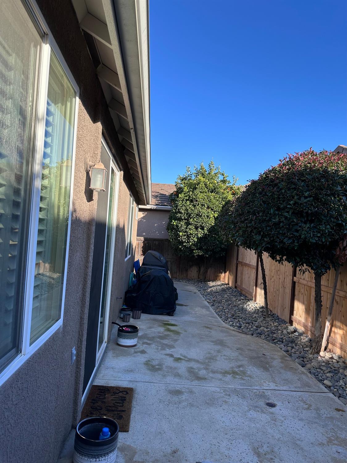 852 Beauregard Ln, Clovis, CA 93619