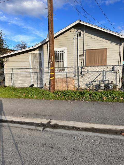 716 Nebraska Ave, Madera, CA 93638