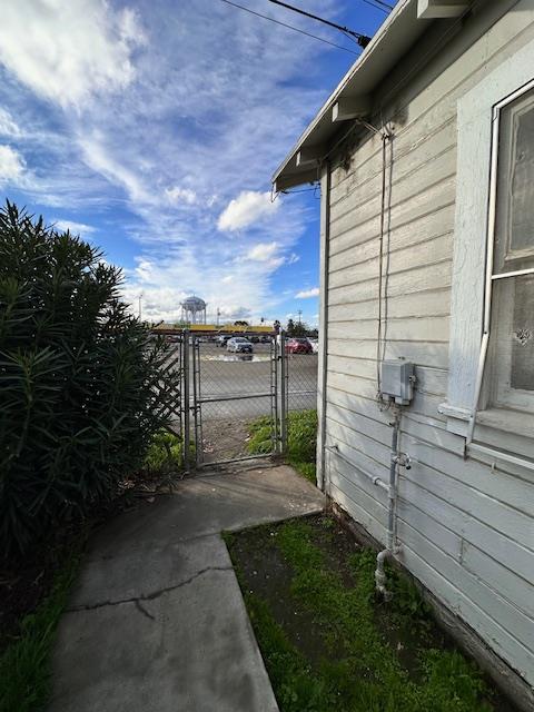 716 Nebraska Ave, Madera, CA 93638