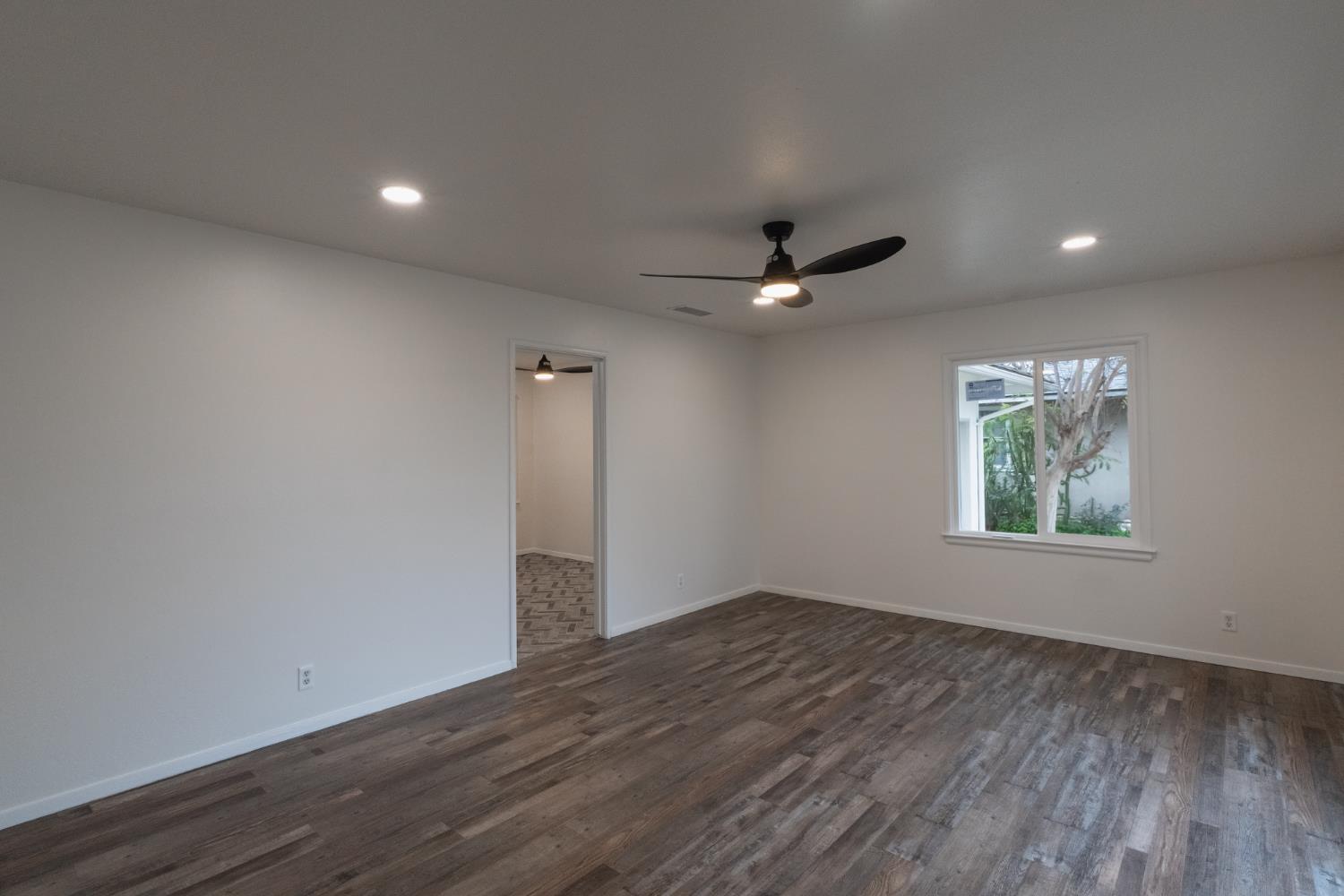 1812 W Bellaire Way, Fresno, CA 93705