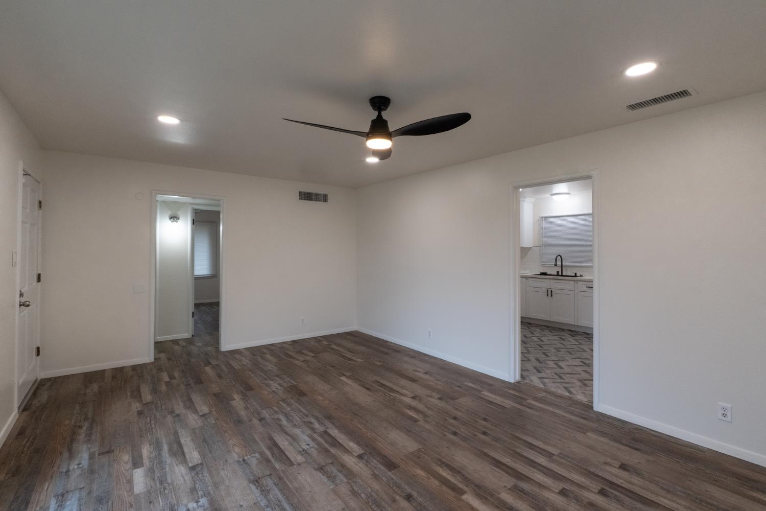 1812 W Bellaire Way, Fresno, CA 93705