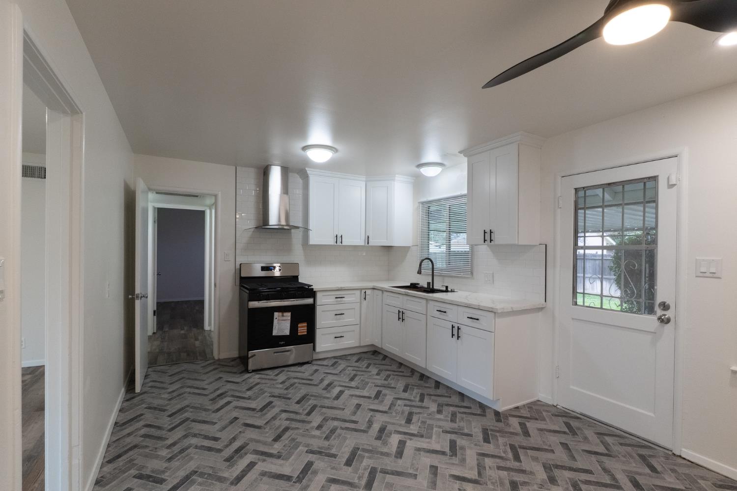 1812 W Bellaire Way, Fresno, CA 93705