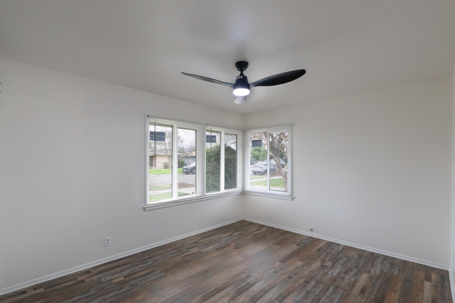 1812 W Bellaire Way, Fresno, CA 93705