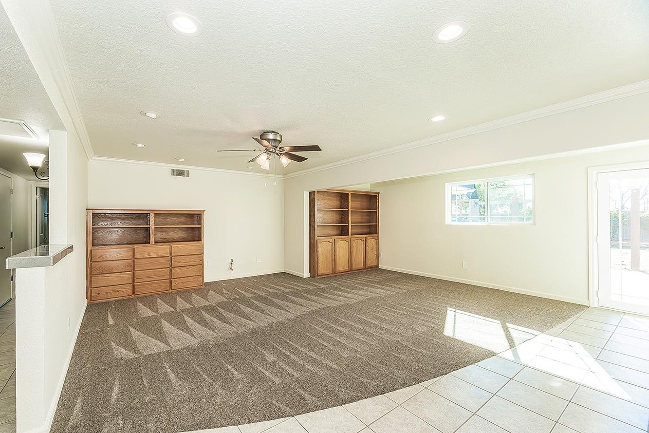 5840 E Illinois Ave, Fresno, CA 93727