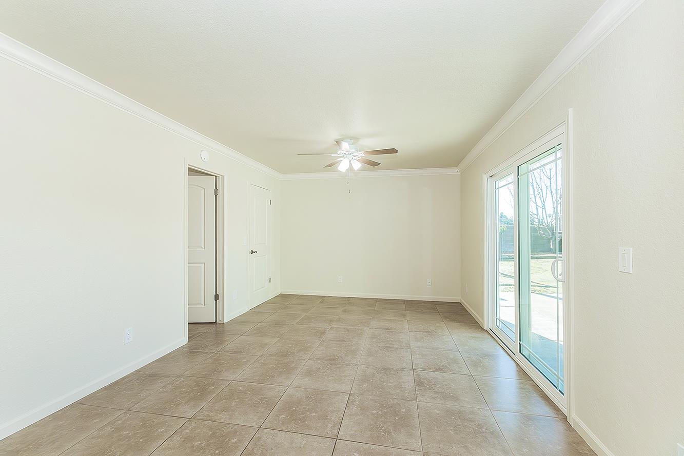 5840 E Illinois Ave, Fresno, CA 93727