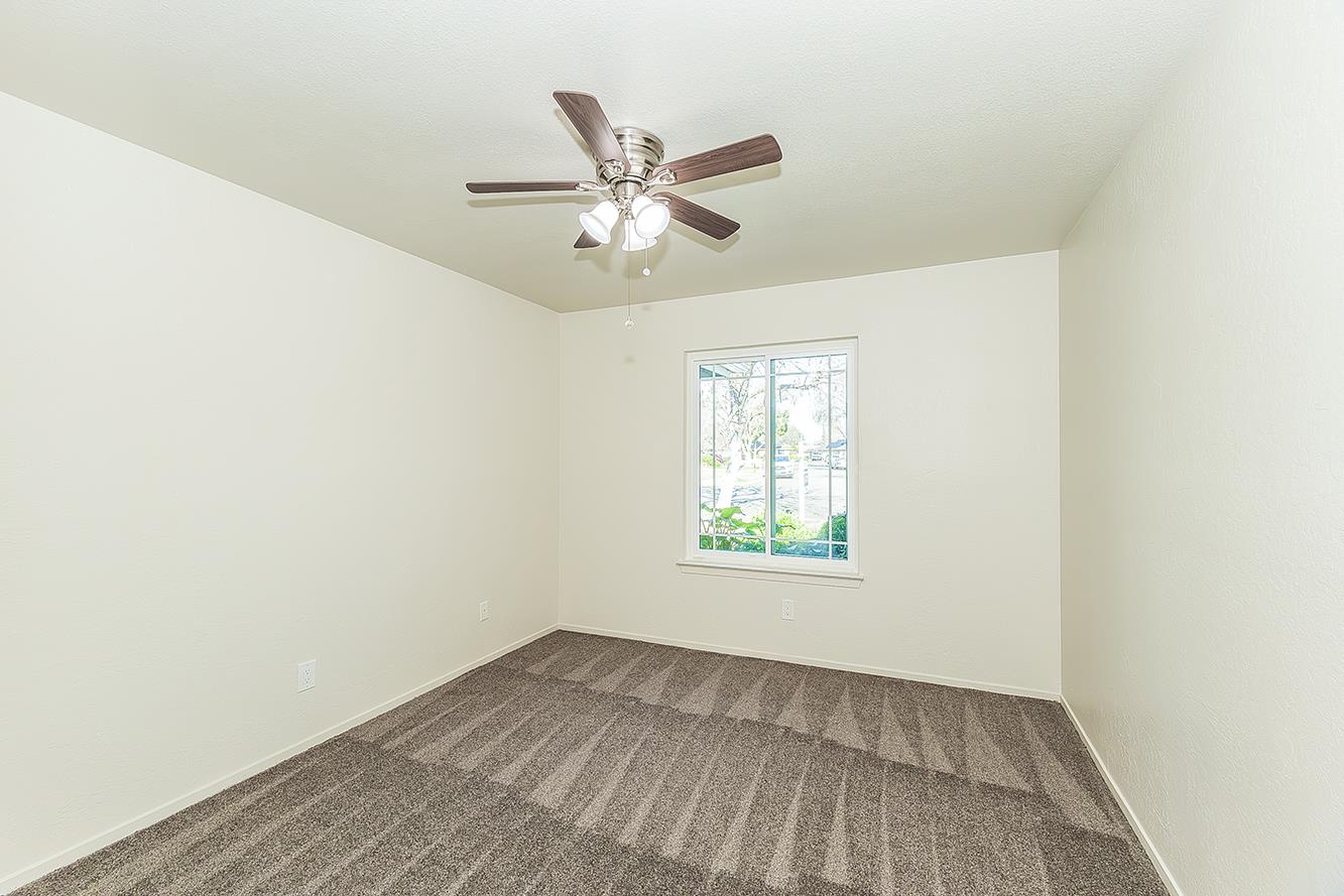 5840 E Illinois Ave, Fresno, CA 93727