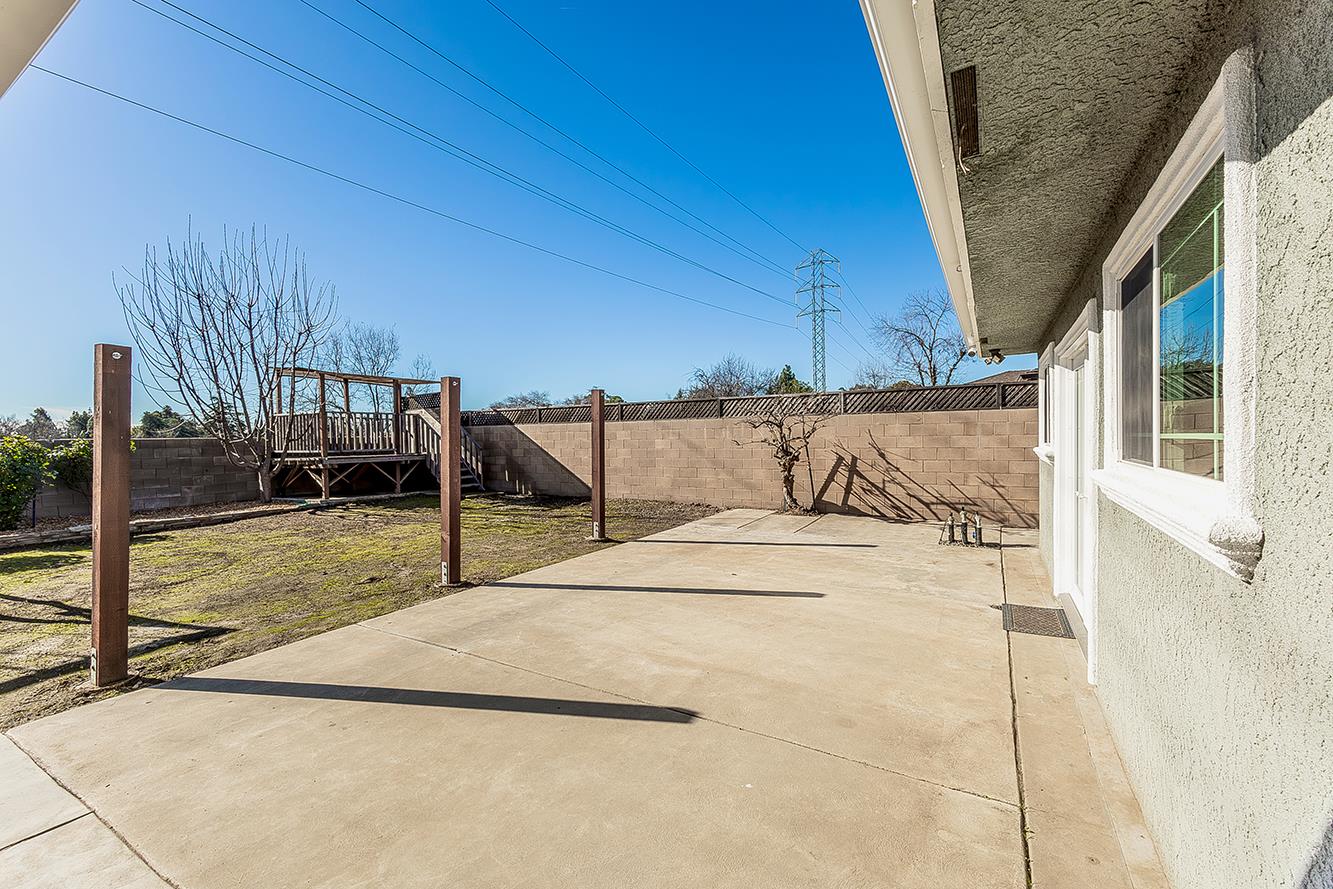 5840 E Illinois Ave, Fresno, CA 93727