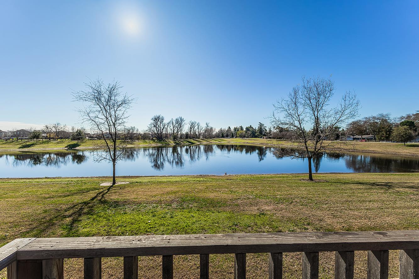 5840 E Illinois Ave, Fresno, CA 93727