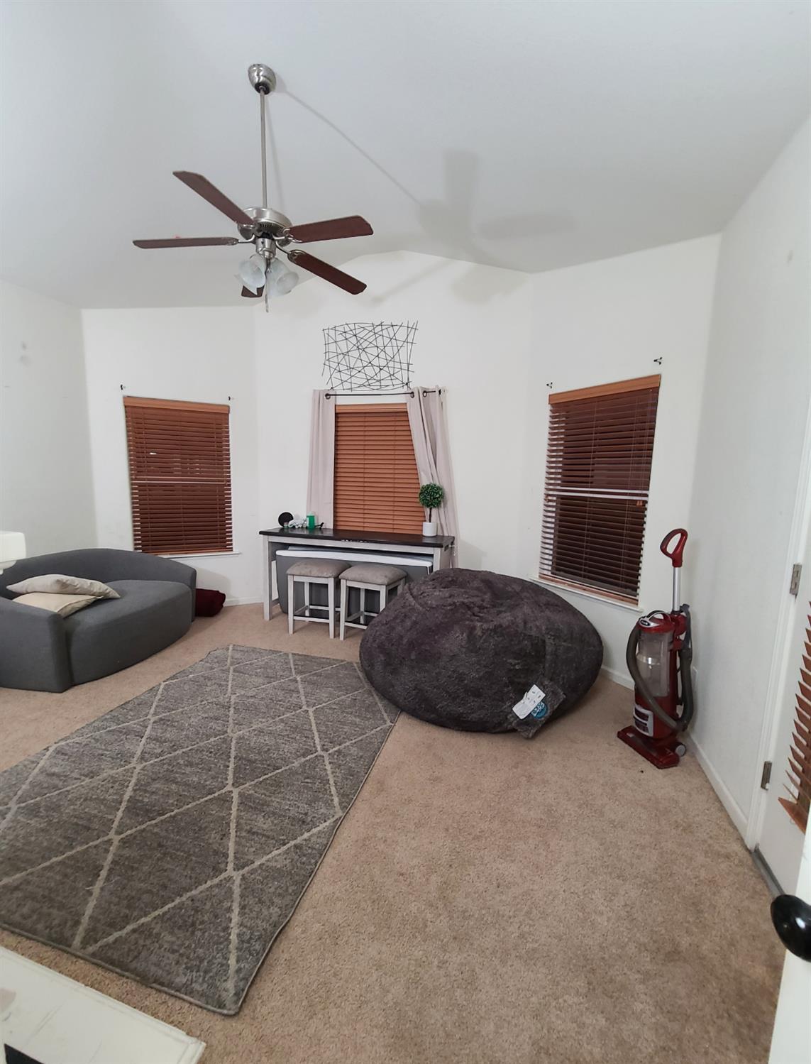 440 E Stanley Ave, Reedley, CA 93654