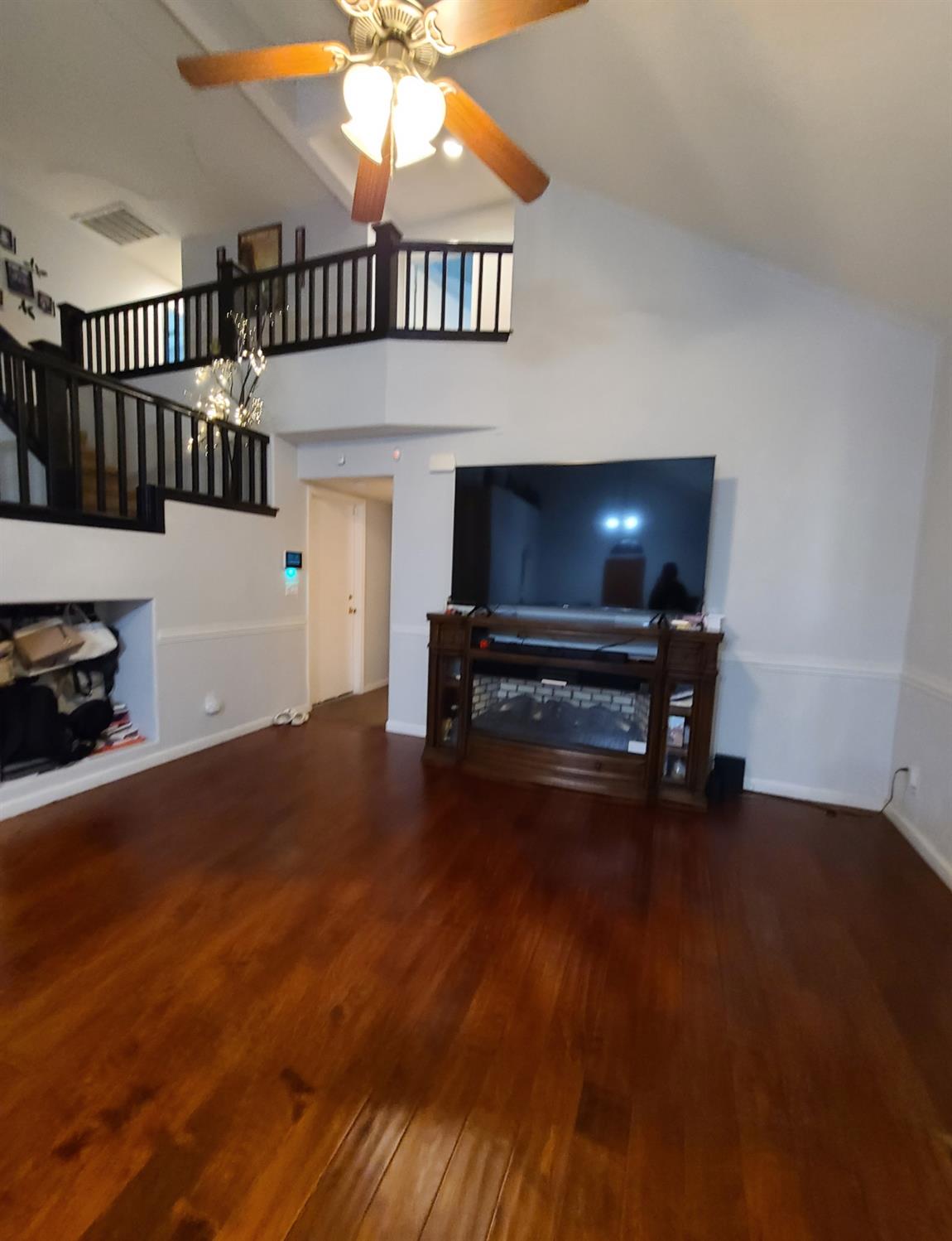 440 E Stanley Ave, Reedley, CA 93654