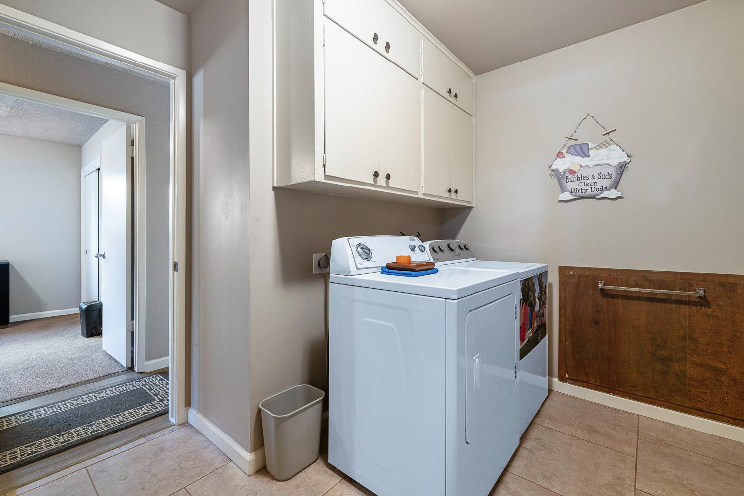 1427 Pierce Dr, Clovis, CA 93612