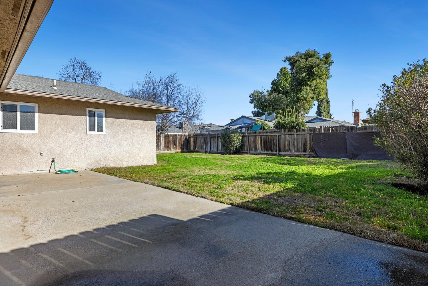 1427 Pierce Dr, Clovis, CA 93612