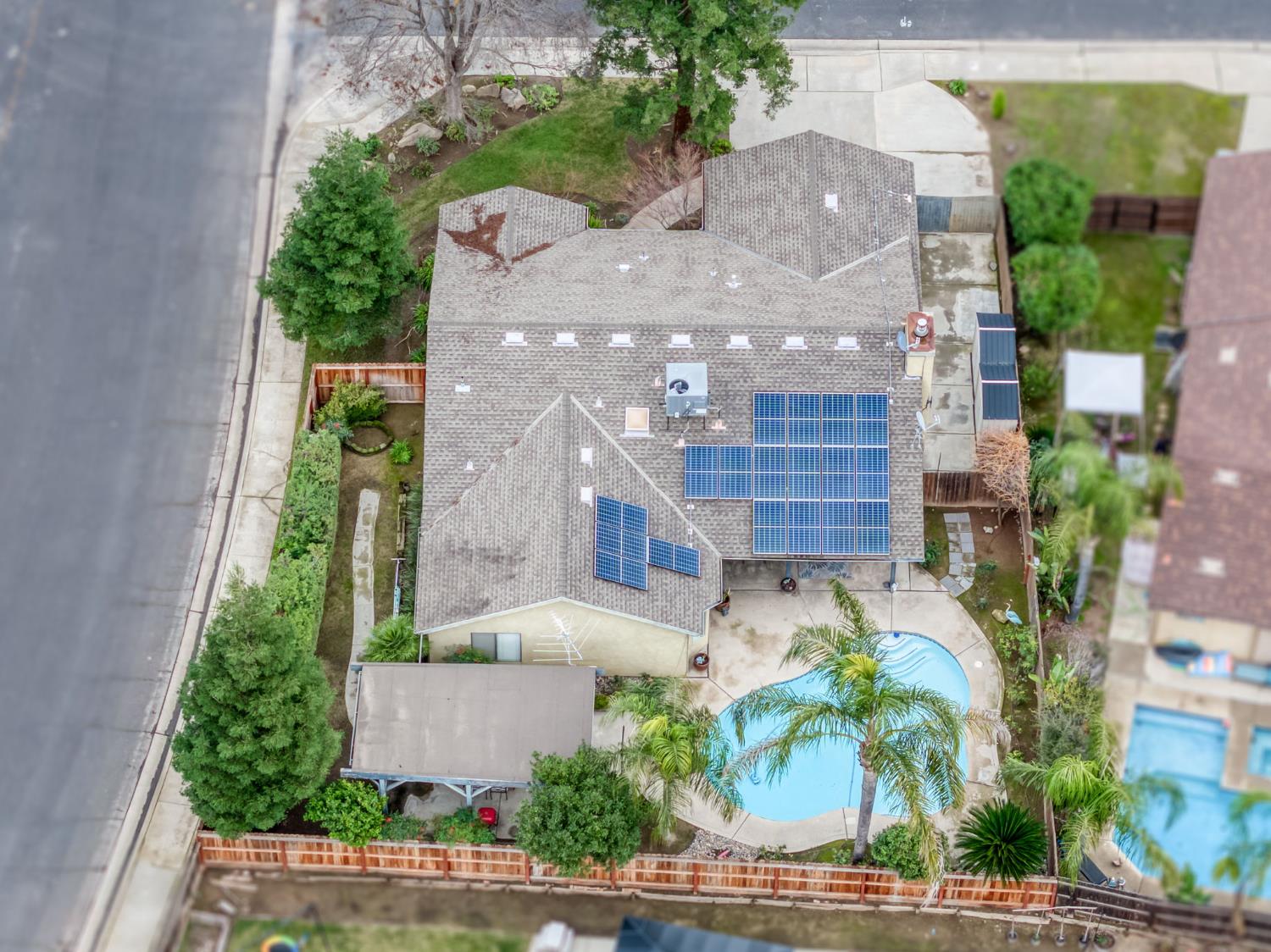 230 N Bush Ave, Clovis, CA 93612