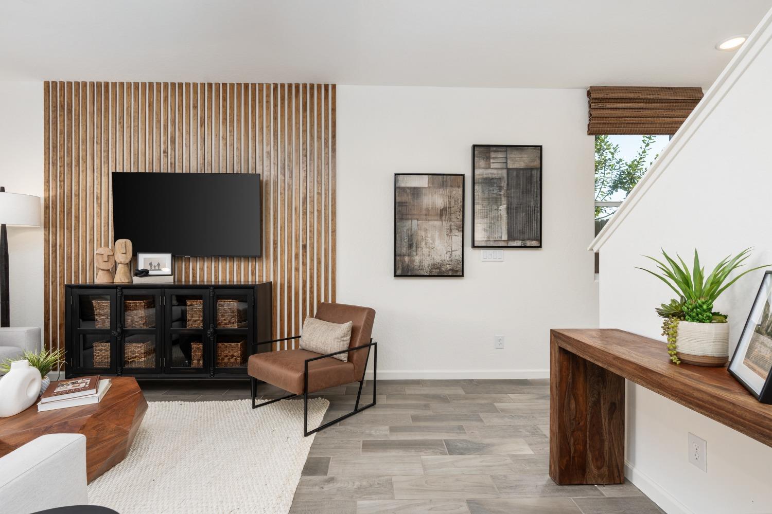 6584 E Blushing Dr, Fresno, CA 93727