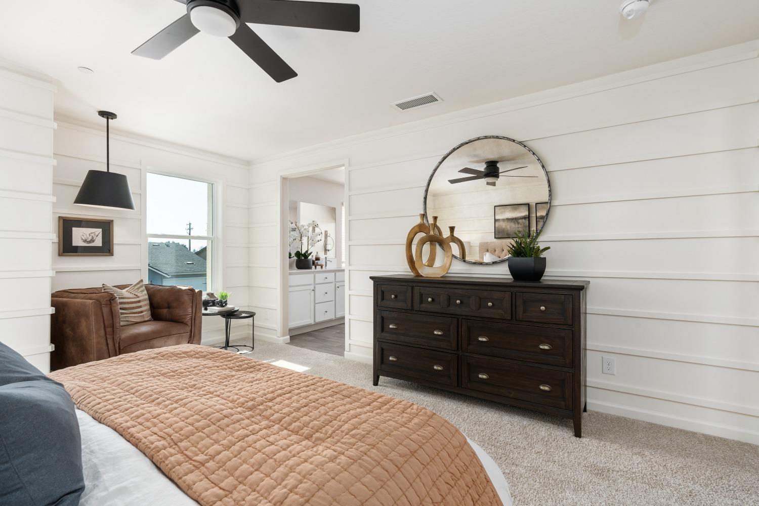 6584 E Blushing Dr, Fresno, CA 93727