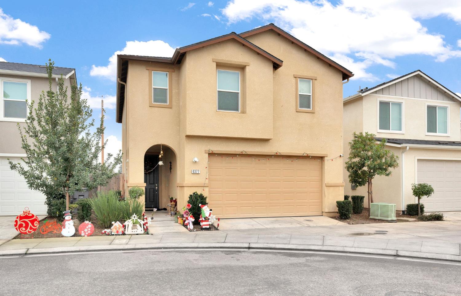 6377 E Meritage Dr, Fresno, CA 93727